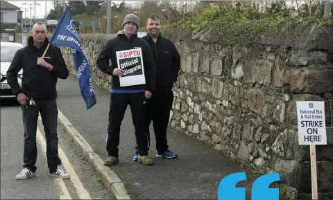  ??  ?? Iarnród Éireann staff on strike at Arklow Train Station last Wenesday.