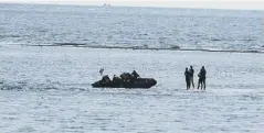  ??  ?? Selsey RNLI shared this photo of the stranded people