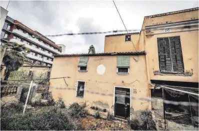  ?? Jordi Otix ?? Aspecto actual de la masía de Can Paronet, vestigio histórico de la Clota y el Vall d’Hebron.