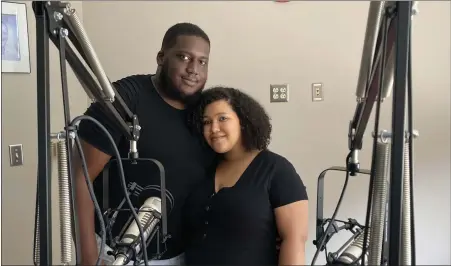  ?? PHOTOS BY ERIC DEVLIN ?? Montgomery County Community College alumni Thair Hood and Jocelyn Smith returned to campus recently to shoot their engagement photos. The two met on Blue Bell Campus and felt it was the perfect place to hold the photo shoot.