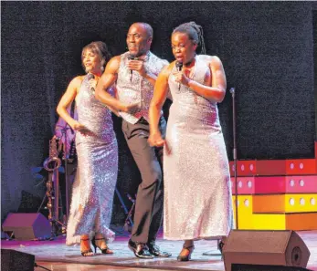  ?? FOTO: MILENA HÄNISCH ?? Showeinlag­en und Nummer-eins-Hits: Das „Motown“-Ensemble war in seinem Element.