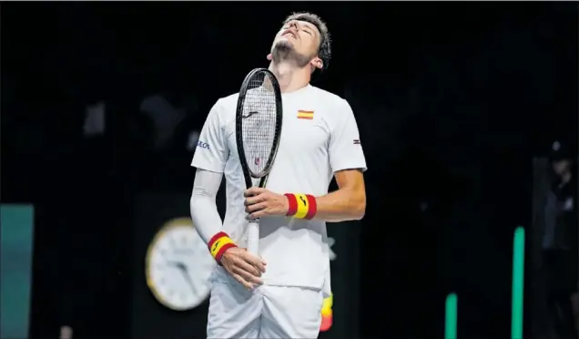  ?? ?? Pablo Carreño se lamenta ayer tras fallar un punto en el segundo partido del España-Croacia de la Davis, que le ganó Marin Cilic en el Martín Carpena de Málaga.