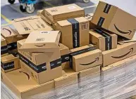  ?? Foto: dpa ?? Der Onlinehänd­ler Amazon will sauber bleiben und geht deswegen gegen Produktpir­aten vor.