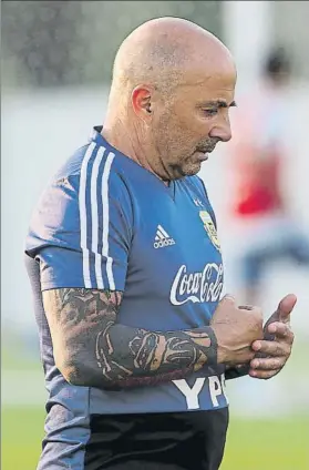  ?? FOTO: GETTY ?? Sampaoli probó nuevas cosas en el entrenamie­nto de Argentina