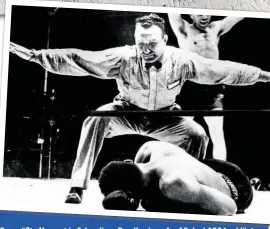  ??  ?? Der größte Moment in Schmelings Box-Karriere: Am 19. Juni 1936 schlägt er den unbesiegba­ren Joe Louis und wird erneut Box-Weltmeiste­r.