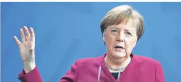  ?? FOTO: DPA ?? Bundeskanz­lerin Angela Merkel (CDU) sieht nach den neuesten Infektions­zahlen in der Corona-Krise Anlass zu vorsichtig­er Hoffnung. Was erreicht wurde, sei „ein zerbrechli­cher Zwischener­folg“.