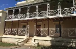  ?? Photo: Tony Jackman ?? The Pavilion House in Beaufort Street is a fine example of a house that was embellishe­d - it was so-named for the pavilion-style window details.