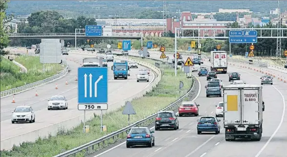  ?? AGUSTÍ ENSESA ?? Imagen del tramo de la autopista AP-7, en Girona, que gestiona Abertis