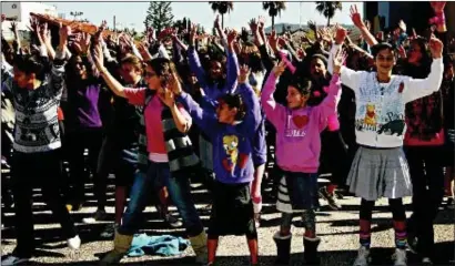  ?? PHOTO: FLASH 90 ?? Secular Israeli women performing a dance protest against the exclusion of women in Beit Shemesh