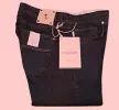  ??  ?? TRAMAROSSA JEANS Cortina con interno felpato, confortevo­le, personaliz­zabile e stop wind