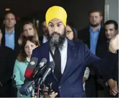  ?? DARRYL DYCk / THE CANADIAN PRESS ?? When reporters asked NDP Leader Jagmeet Singh who the president of Venezuela is, Singh wouldn’t name one. “The people will decide,” he said.