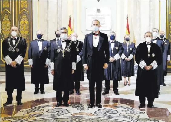  ?? EMILIO NARANJO / EFE ?? Felipe VI preside la apertura del Año Judicial en el Tribunal Supremo, el pasado septiembre.