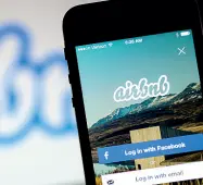  ??  ?? Come cambia il turismo Airbnb sta rivoluzion­ando il settore