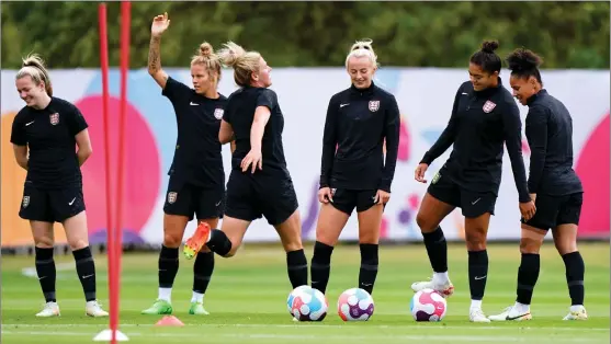  ?? ?? England women’s national team in training yesterday ahead of their last-four showdown with Sweden tonight at Bramall Lane