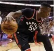  ?? COLE BURSTON/THE CANADIAN PRESS ?? The Raptors can throw more effective looks at opponents with Delon Wright back at full strength.