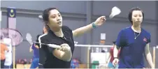  ?? — Bernama file photo ?? Mei Xing (left) and Anna Cheong Ching Yik take part in a training session.