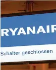  ?? Foto: dpa ?? Ryanair streicht 150 Flüge von und nach Deutschlan­d.