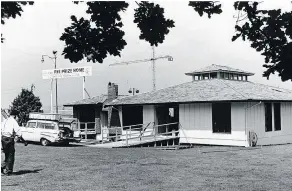  ?? BRIAN KENT FILES ?? A PNE Prize Home under constructi­on on Aug. 8, 1966.