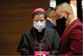  ?? RAFAEL PACHECO ?? Monseñor José Rafael Quirós le dio su bendición al edificio.