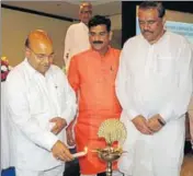  ??  ?? Union minister Thawar Chand Gehlot, Haryana minister Krishan Kumar Bedi and Union minister Vijay Sampla at a regional conference of social welfare ministers in Chandigarh. HT PHOTO