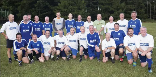  ??  ?? Teams who took part in the Roundwood Festival veterans match: Vintage Roundwood AFC and Roundwood Veterans still looking fresh after 90 minutes.