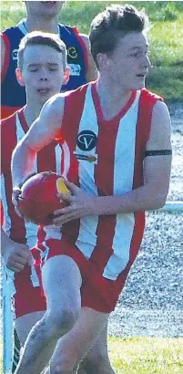  ??  ?? Nelson Byrne battled hard for Trafalgar in the under 16 loss to Yinnar; File photograph