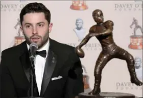  ?? MAX FAULKNER — STAR-TELEGRAM ?? Davey O’Brien National Quarterbac­k Award winner Baker Mayfield speaks during a news conference on Feb. 19 at the Fort Worth Club in Fort Worth, Texas.