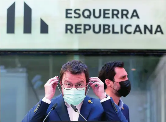  ?? EFE ?? Pere Aragonès compareció de urgencia ayer ante los medios en la sede de ERC
