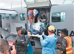  ?? FOTO: EL HERALDO ?? El menor de un año de edad fue traído a la capital con asistencia de la Fuerza Aérea para ser atendido en Fundanique­m.