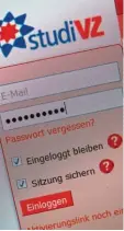  ?? Fotos: dpa ?? Verdrängt: Heute hat der Social Media Pionier StudiVZ keine Chance mehr ge gen Facebook.