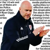  ??  ?? Same Page: Wales boss is supportive REX