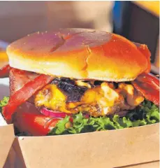  ?? FOTO: NYF ?? Der Cheeseburg­er setzt ordentlich Glückshorm­one frei.