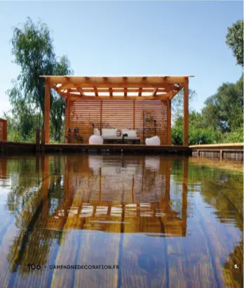  ??  ?? 5. À LA JAPONAISE À Roquebrune-sur-Argens, piscine biologique à l’intérieur en bois massif immergé façon bassin japonais. Deux niveaux de profondeur : 1,5 m pour le grand bain et 1 m pour la zone de détente. Réalisatio­n BioPoolTec­h.