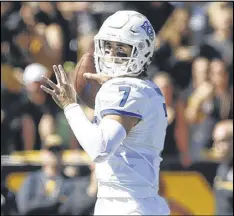  ?? BRIAN BLANCO / GETTY IMAGES ?? Georgia State quarterbac­k Conner Manning will need a good performanc­e from his offensive line today against Tennessee-Martin.