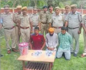  ?? HT PHOTO ?? The three accused arrested for smuggling arms and drugs from Pakistan.