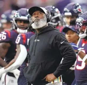  ?? ERIC CHRISTIAN SMITH AP ?? Managing three wins, including in the season finale against the Colts, and a tie out of the Texans’ roster should at least get Lovie Smith considerat­ion for NFL Coach of the Year.