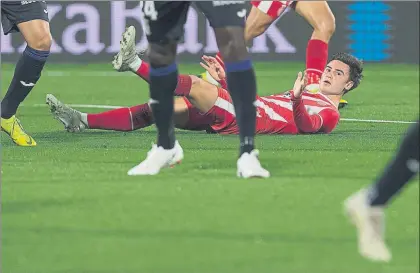  ?? FOTO: P. PUNTÍ ?? Patrick Roberts, el último en caer. El inglés se lesionó en el partido de Copa ante el Alavés. Para él acabó ya el fútbol en este 2018