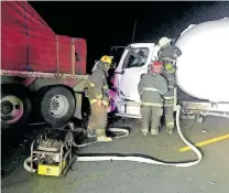  ?? CORTESÍA: BOMBEROS VOLUNTARIO­S las “quijadas de la vida”. ?? Bomberos usaron