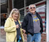  ?? KARL MONDON — STAFF PHOTOGRAPH­ER ?? Linda Schaefer and Chuck Kappen walk in downtown Saratoga on April 4. The votes made by the pair helped created an unpreceden­ted tie for second place in the Congressio­nal District 16primary election.