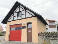  ??  ?? Das Feuerwehrh­aus an der Inneringer Straße ist für moderne Ansprüche zu klein. Deshalb wünscht sich der Ortsvorste­her einen Neubau.