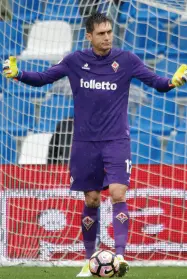  ??  ?? Il portiere della Fiorentina Ciprian Tatarusanu