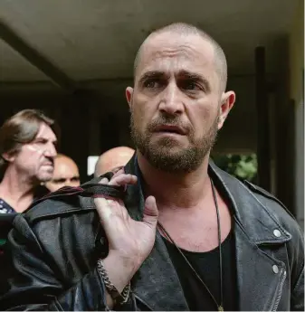  ?? Divulgação ?? Michel Brown na série inspirada na Doutrina Parot, que retardava a libertação de prisioneir­os condenados por crimes graves