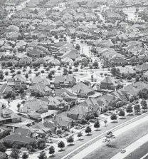  ?? Staff file photo ?? Land is in high demand as homebuilde­rs head toward building upward of 40,000 houses in the Houston area in 2021.