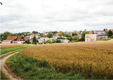  ?? Foto: Norbert Eibel ?? Damit Oberhausen auch künftig wachsen kann, hat der Gemeindera­t den Flächennut­zungsplan geändert. Eines der künftigen Baugebiete liegt zwischen der Kaiserburg­straße und „Am Balgfeld“.