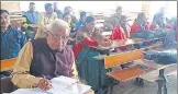  ?? HT ?? People including retired employees, housewives and soothsayer­s have joined astrology classes at DDU Gorakhpur University .