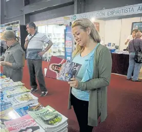  ?? FOTOS GERMÁN GARCÍA ADRASTI ?? Formas de la fe. Distintas creencias, a metros de distancia.