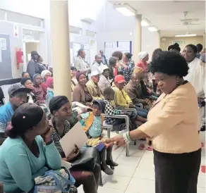  ?? Isithombe: SITHUNYELW­E ?? USOMLOMO esiShayamt­hetho saKwaZulu-Natal esemtholam­pilo waseSundum­bili lapho ebehlola khona ukuthi lesi sikhungo sisebenza kanjani