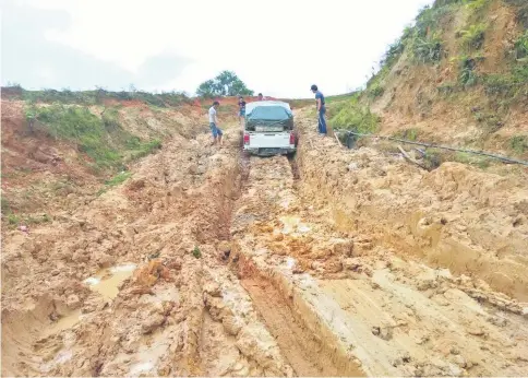  ??  ?? The road from Long Semadoh to Ba Kelalan has worsened and needs urgent repair and upgrading.