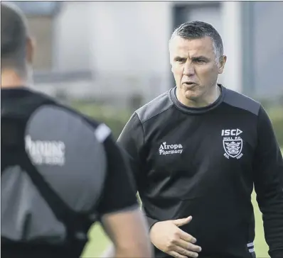  ?? PICTURE: ALLAN MCKENZIE/ SWPIX. COM ?? HORSES FOR COURSES: Hull FC interim coach Andy Last, above, has had homegrown players at the forefront of his mind when it comes to team selection for tonight’s East Yorkshire derby with Hull KR at St Helens.