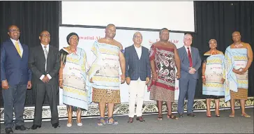  ?? (Pic: Mhlengi Magongo) ?? The Prime Minister, Cleopas Dlamini (C), with the Minister of Public Works and Transport Chief Ndlaluhlaz­a Ndwandwe and RENAC Board members and CEO Captain President Qiniso Dhlamini (2nd L) during the official launch yesterday.